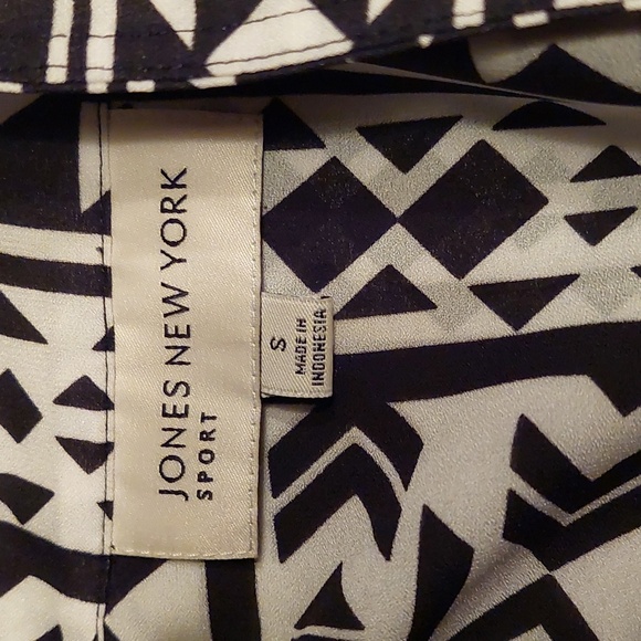 Jones New York Sport Size Small - Picture 4 of 4